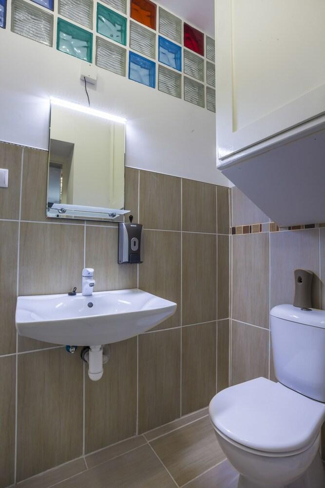 Luxury Air-Conditioned Rooms In Old Town Bratislava Eksteriør billede